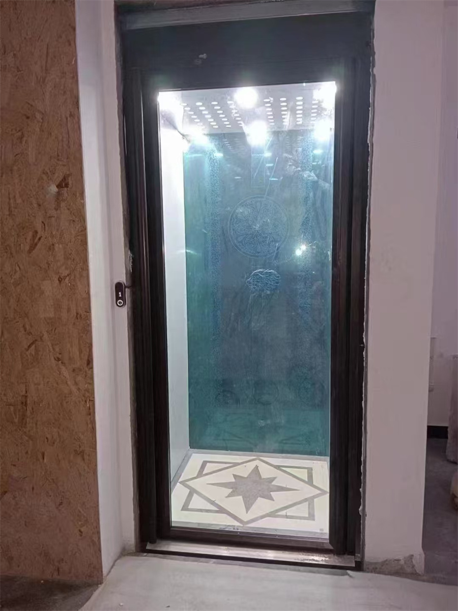 家用电梯
